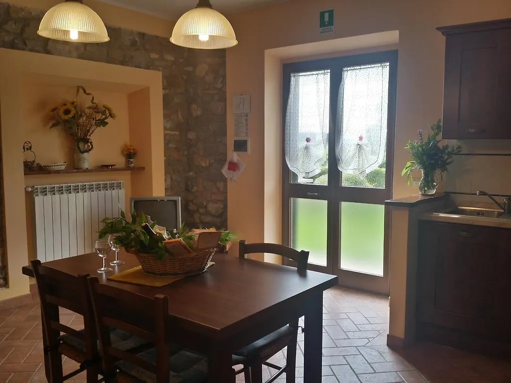 Le Ville Lorenzana Farm stay
